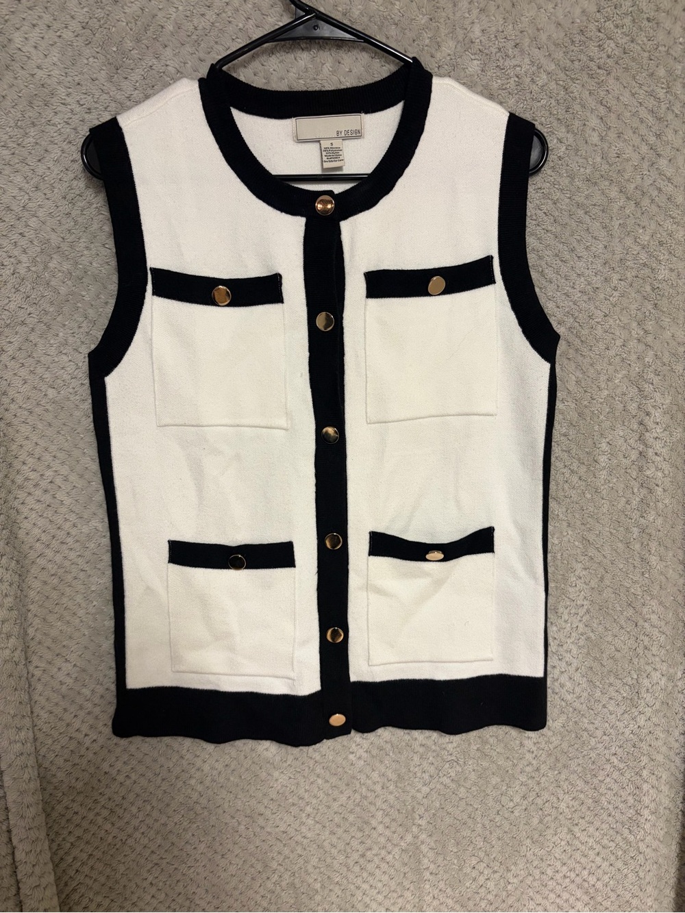 BY DESIGN Sleeveless White Vest with Black Trim